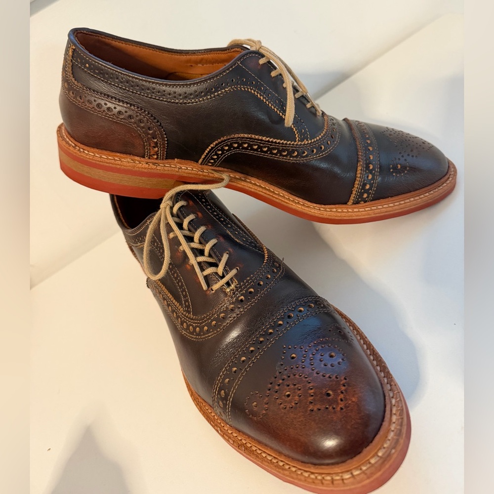 Allen Edmonds Brown Leather Wingtip Brogues with Tan Soles - Picture 3 of 16